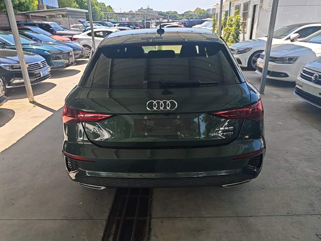 Audi A3 1.4 л 2021 г. Зелёный, пробег 35900 км