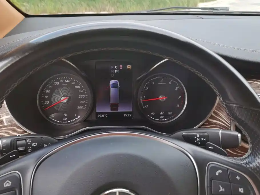 Mercedes-Benz V-Class — миниатюра 14