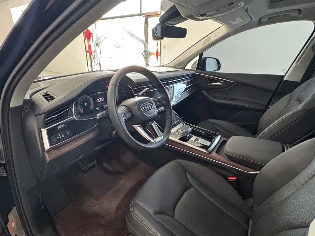 Audi Q7 — миниатюра 7