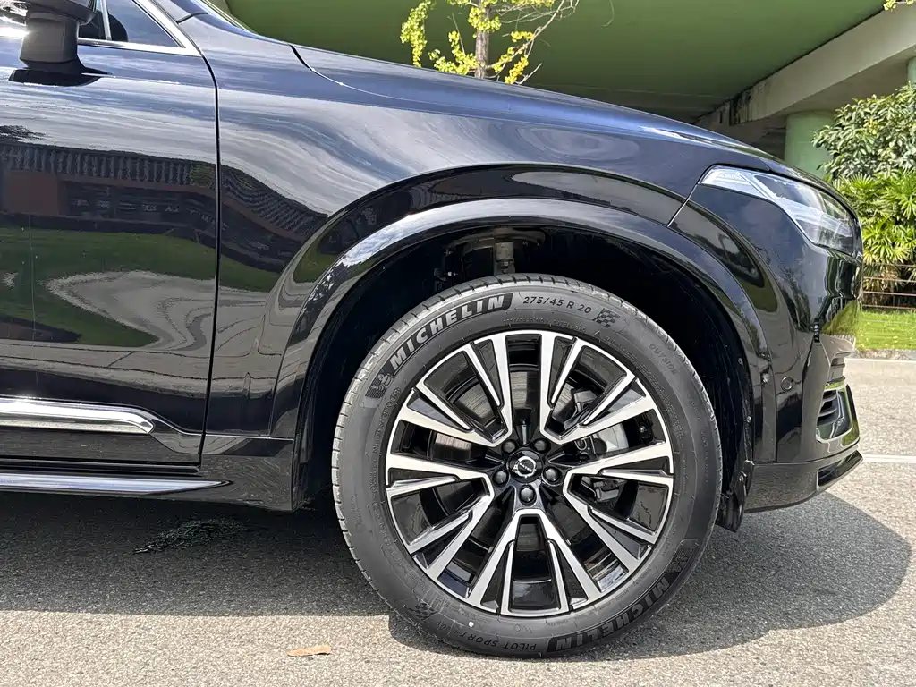 Volvo XC90 PHEV — миниатюра 18