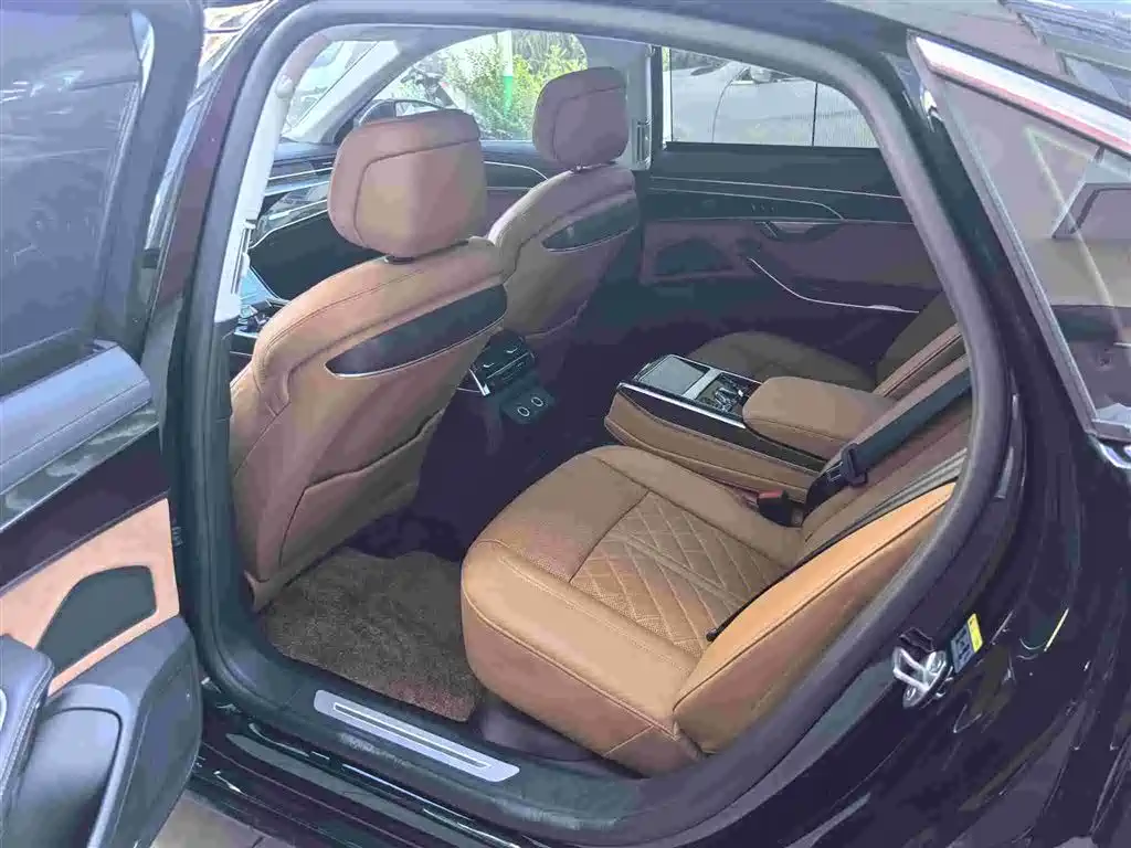 Audi A8 — миниатюра 8