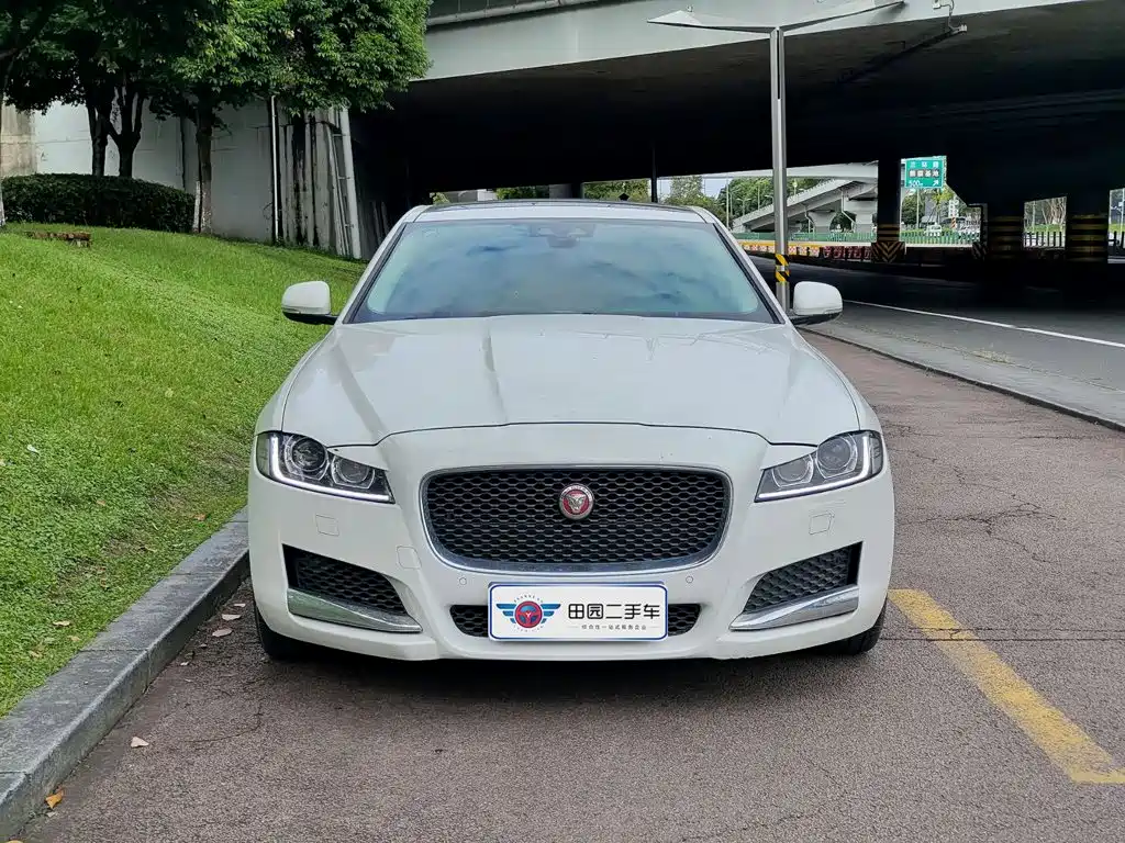 Jaguar XFL — миниатюра 2