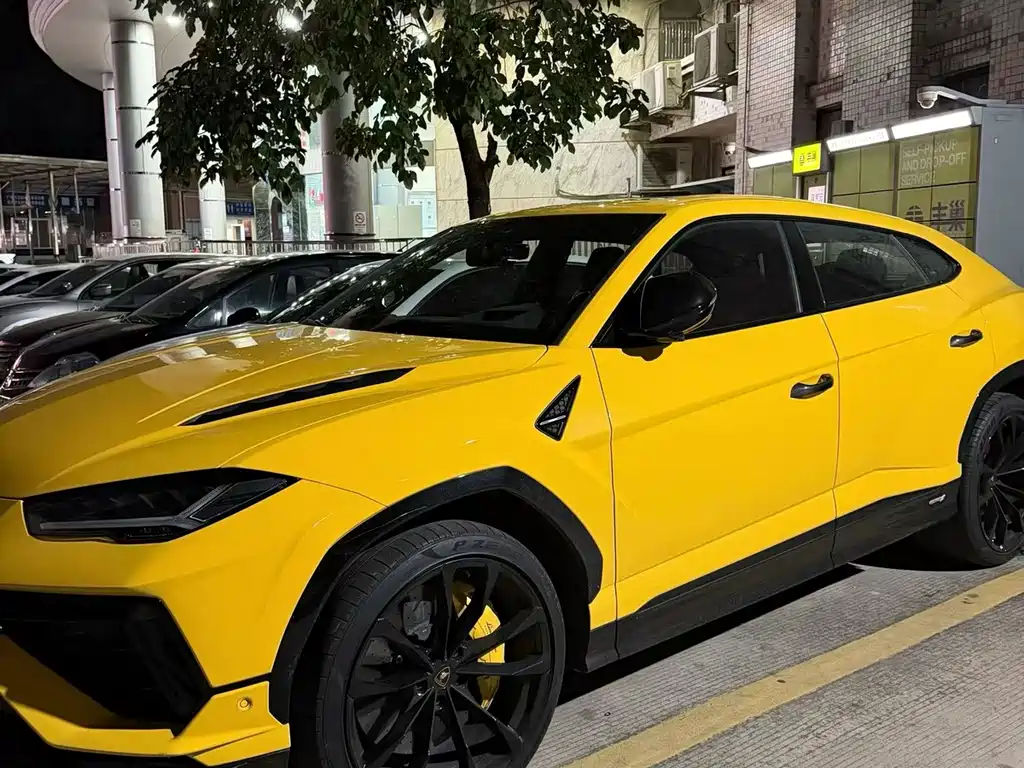 Lamborghini Urus — миниатюра 3