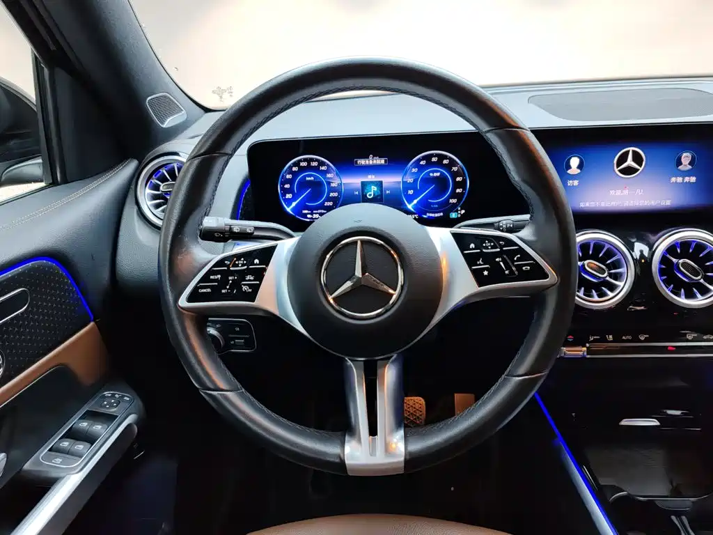 Mercedes-Benz EQB — миниатюра 9