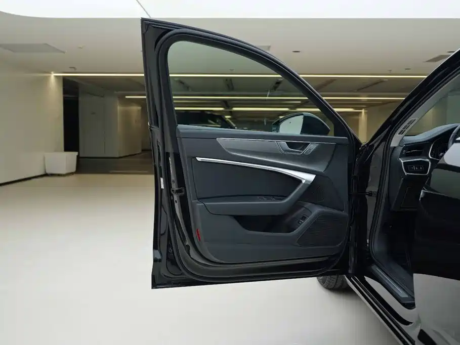 Audi A6L — миниатюра 15