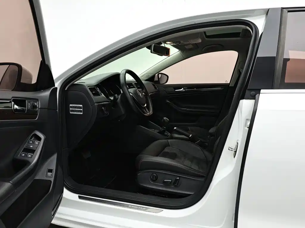 Volkswagen Sagitar — миниатюра 10