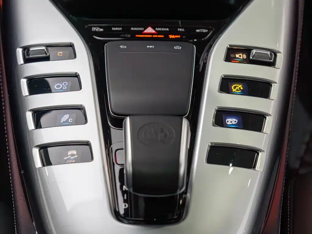 MERCEDES-BENZ AMG GT