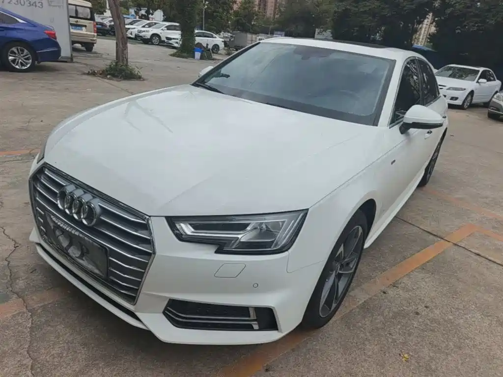 Audi A4L 2018