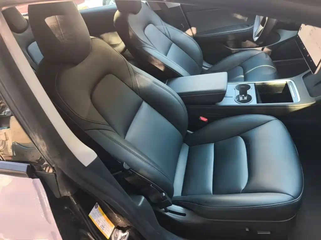 Tesla Model 3 — миниатюра 25