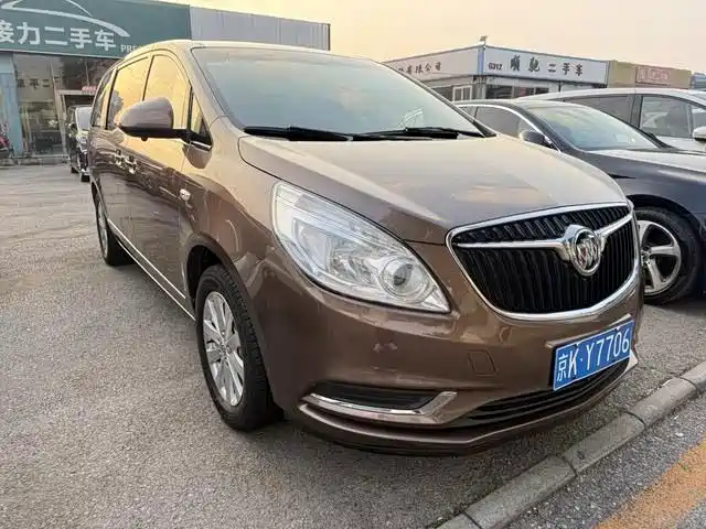 Buick GL8 — миниатюра 2