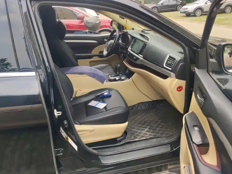 Toyota Highlander 2017 2.0T Elite 5 мест