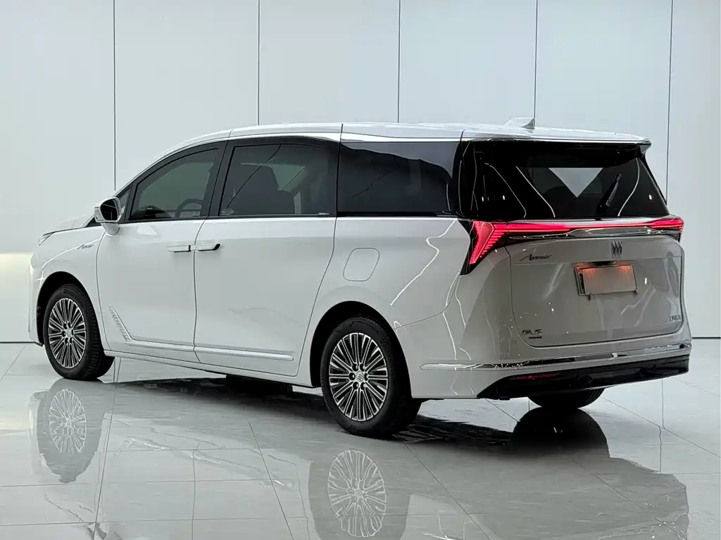 Buick GL8 Hybrid — миниатюра 12