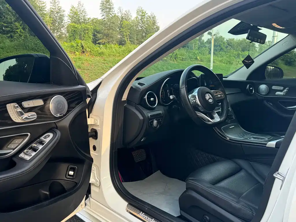 Mercedes-Benz C-Class — миниатюра 9