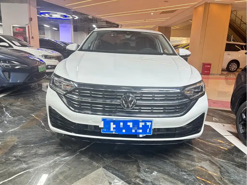 Volkswagen Sagitar 2023 300TSI DSG