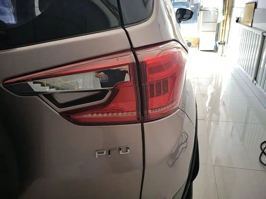 BYD Yuan Pro — миниатюра 8