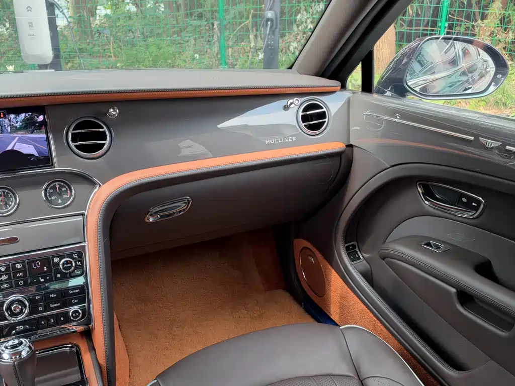 Bentley Mulsanne — миниатюра 32