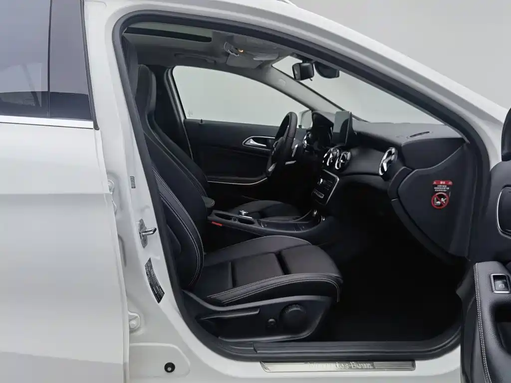 Mercedes-Benz GLA — миниатюра 23