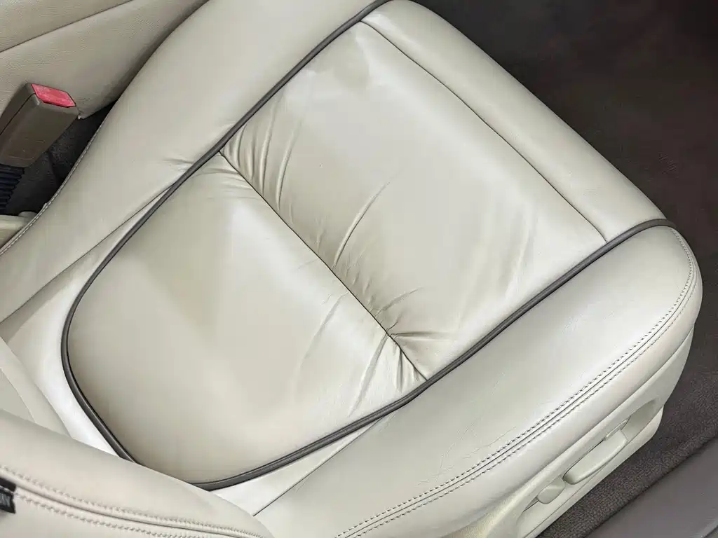 Jaguar XJ — миниатюра 32