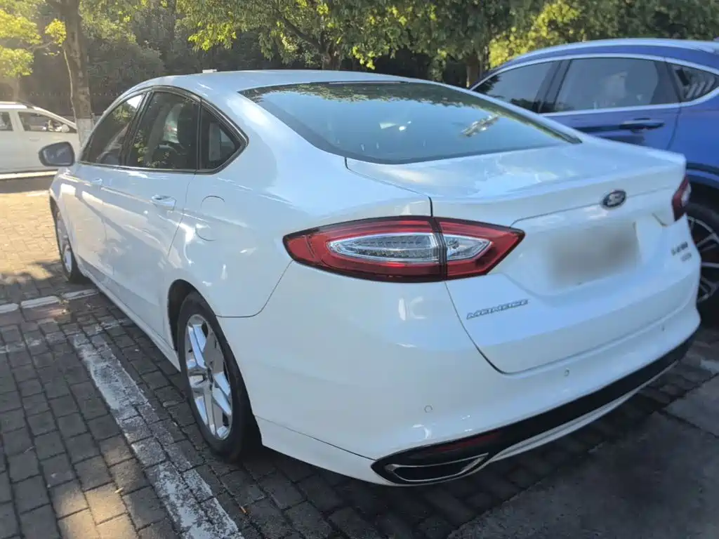 Ford Mondeo — миниатюра 5