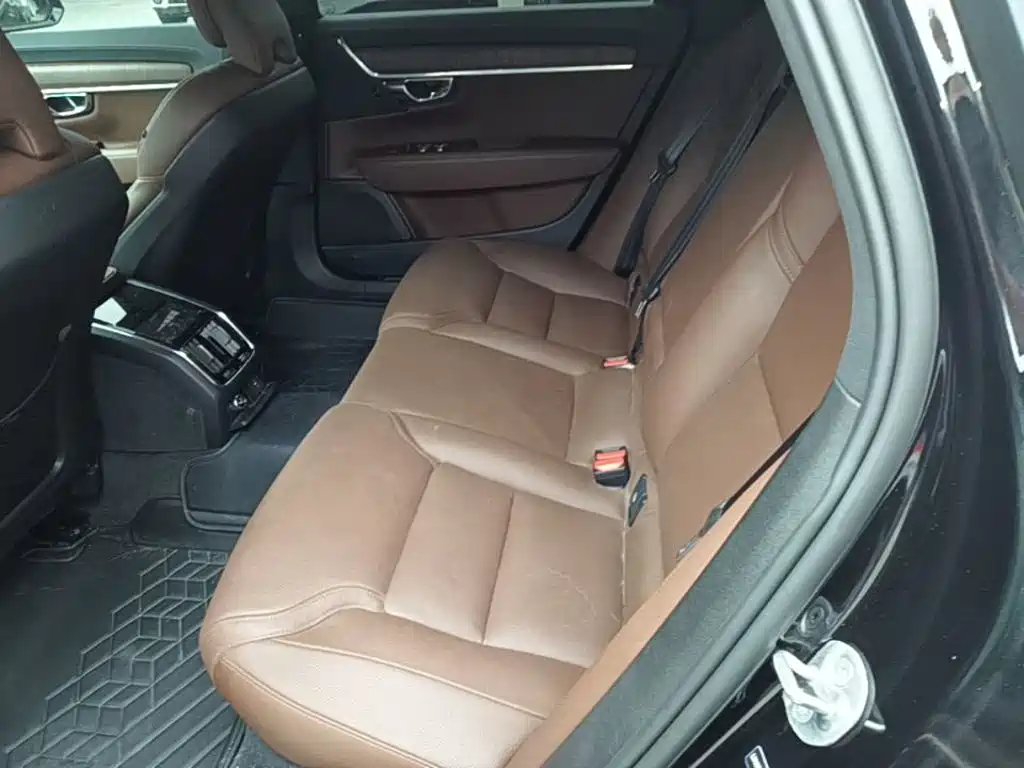 Volvo S90 — миниатюра 17