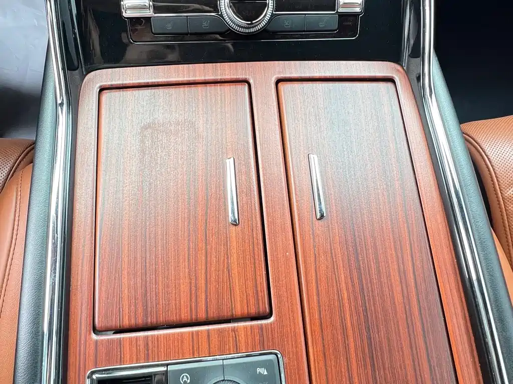 Lincoln Navigator — миниатюра 13
