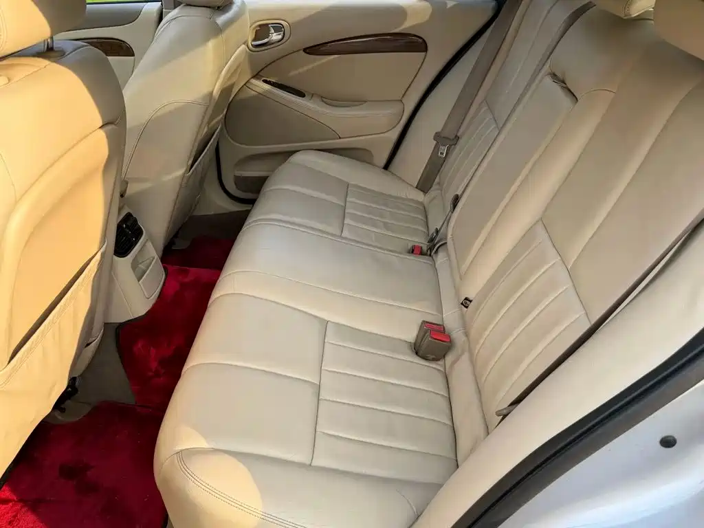Jaguar S-TYPE — миниатюра 7