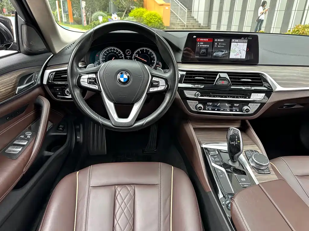 BMW 5 Series — миниатюра 22