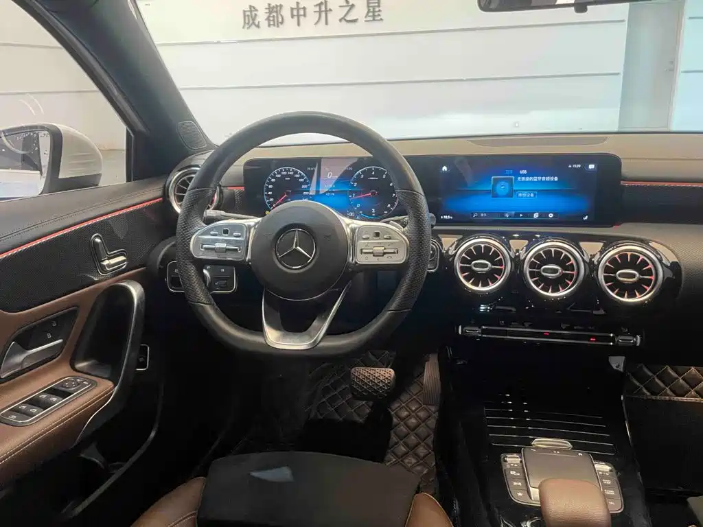 Mercedes-Benz A-Class — миниатюра 11