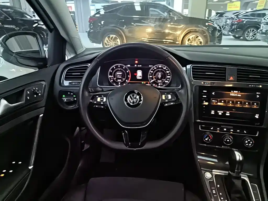 Volkswagen Golf — миниатюра 11
