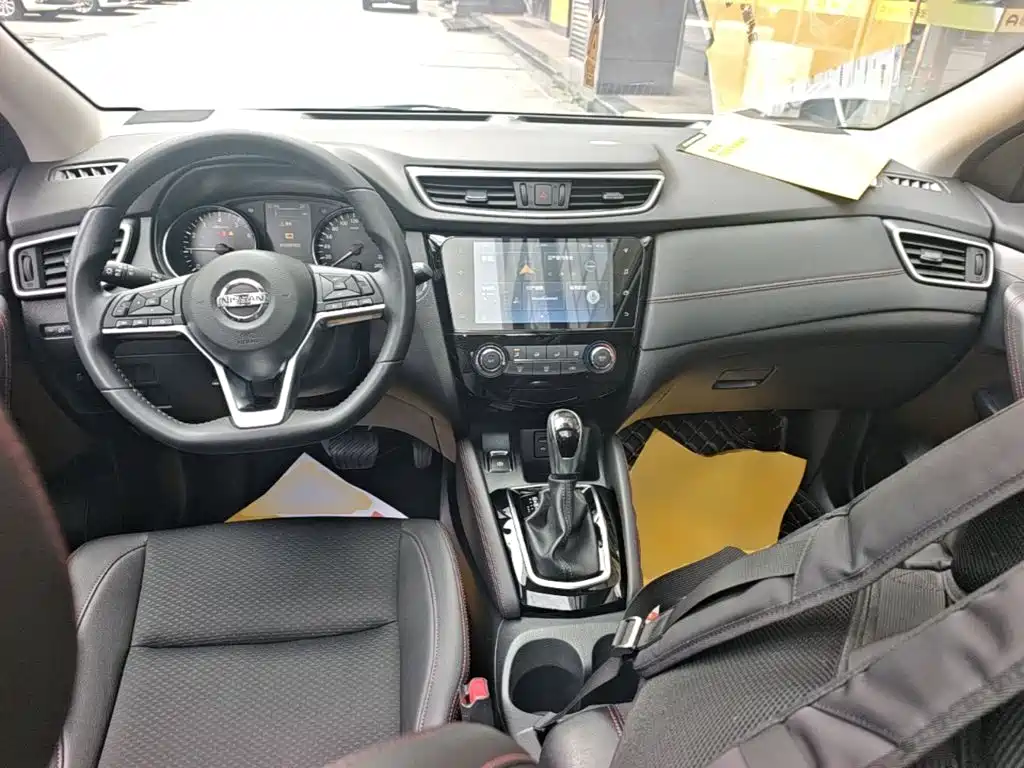 Nissan Qashqai — миниатюра 10