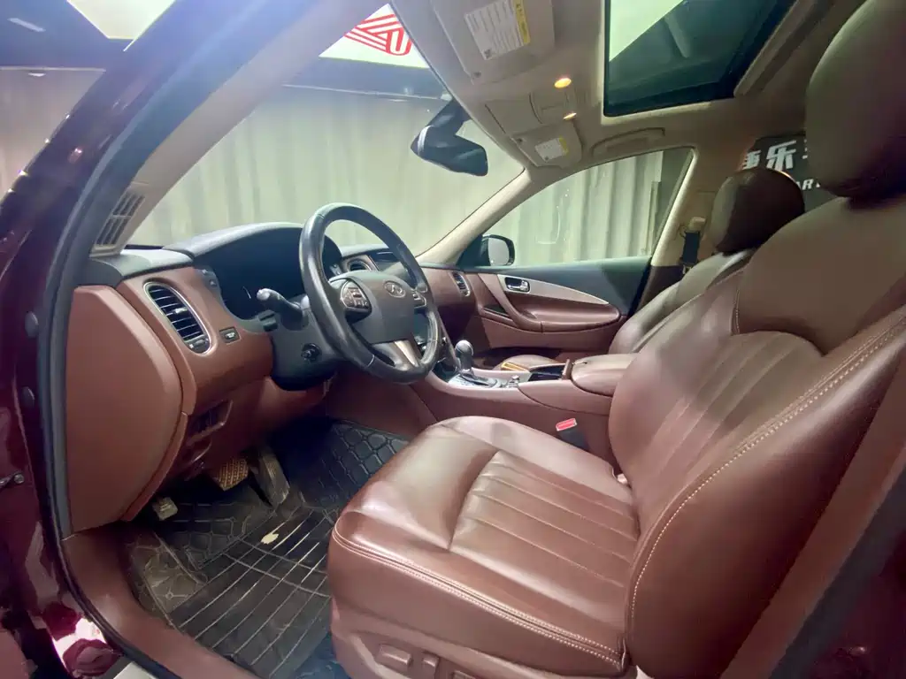 Infiniti QX50 — миниатюра 9