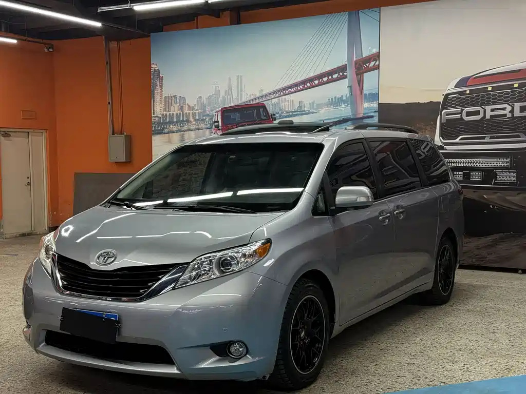 Toyota Sienna 2014