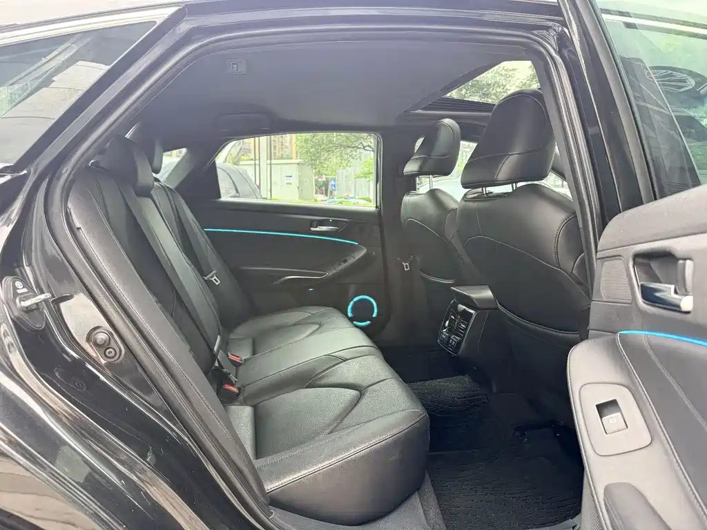 Toyota Avalon 2019 2.0L XLE Premium VI