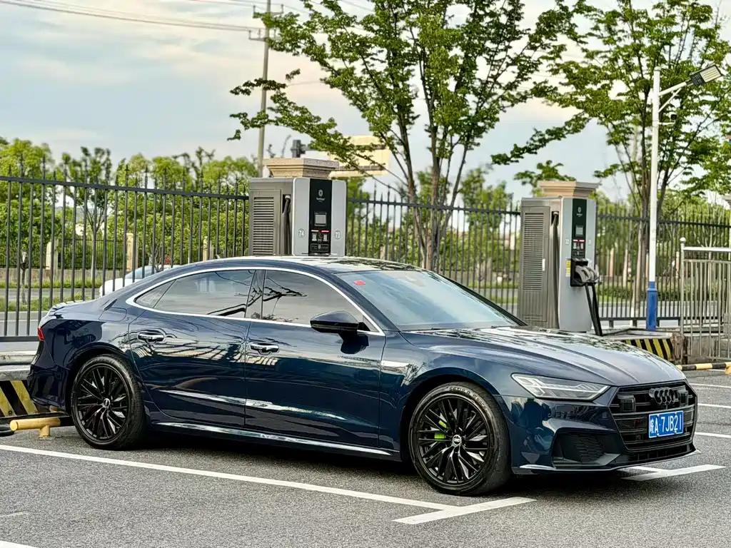Audi A7L 2022 45 TFSI S-line