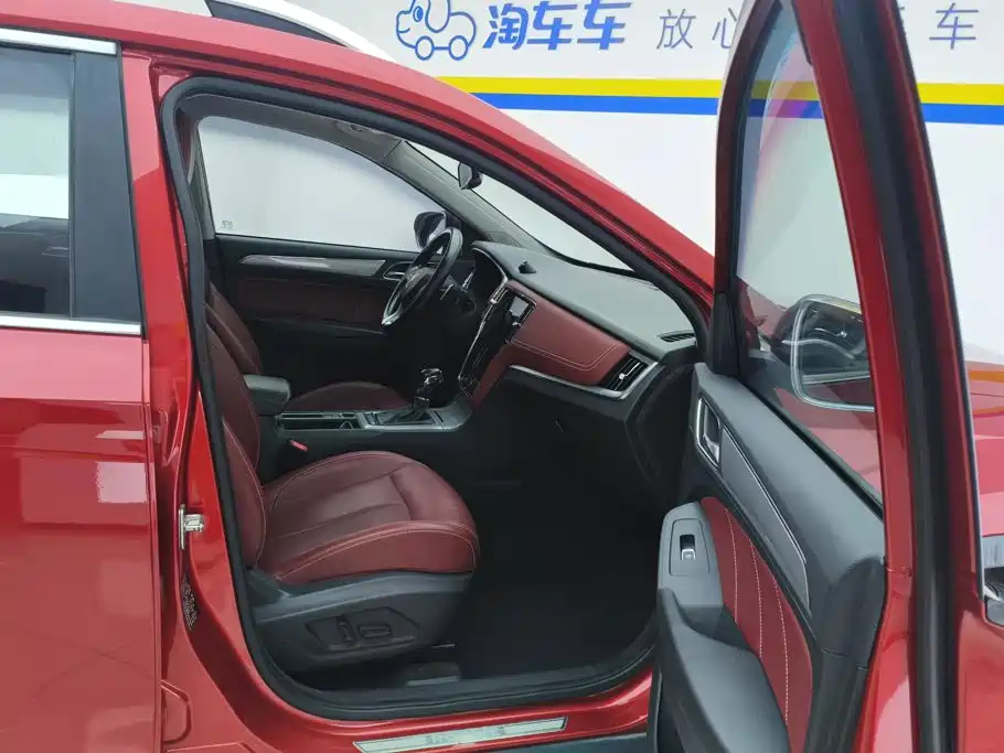 Roewe RX5 — миниатюра 8