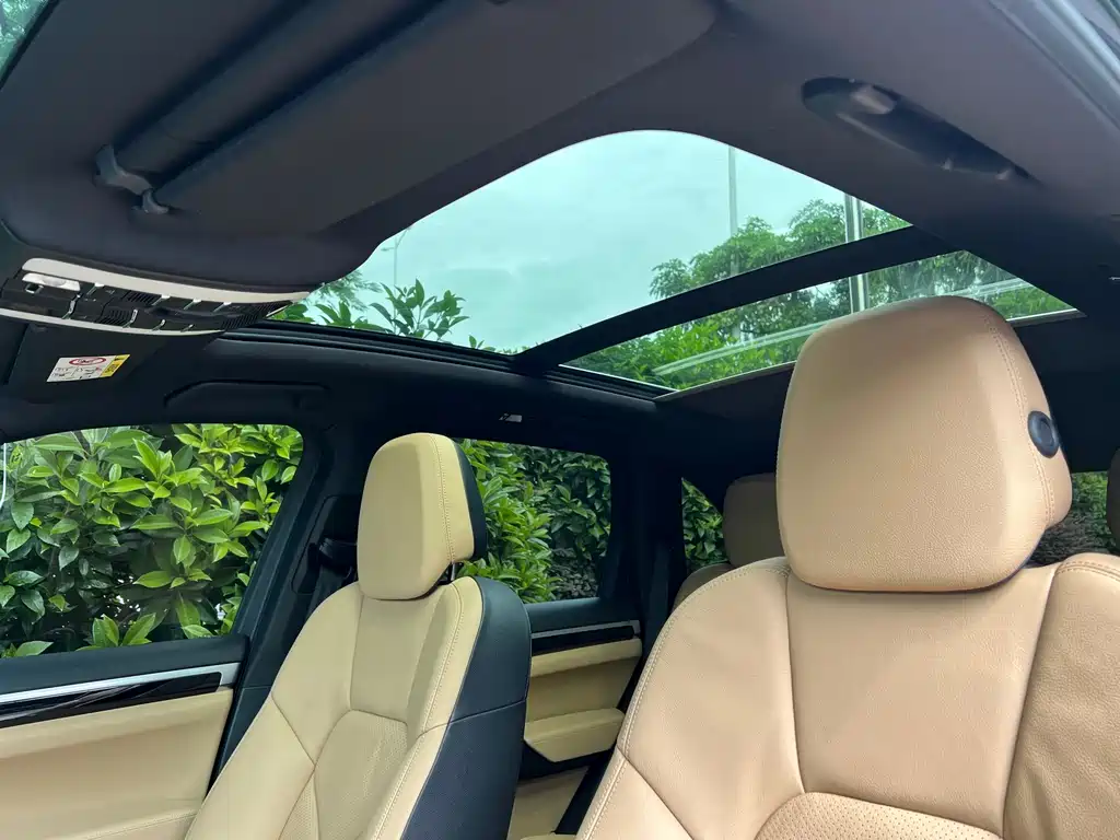 Porsche Cayenne Hybrid — миниатюра 13