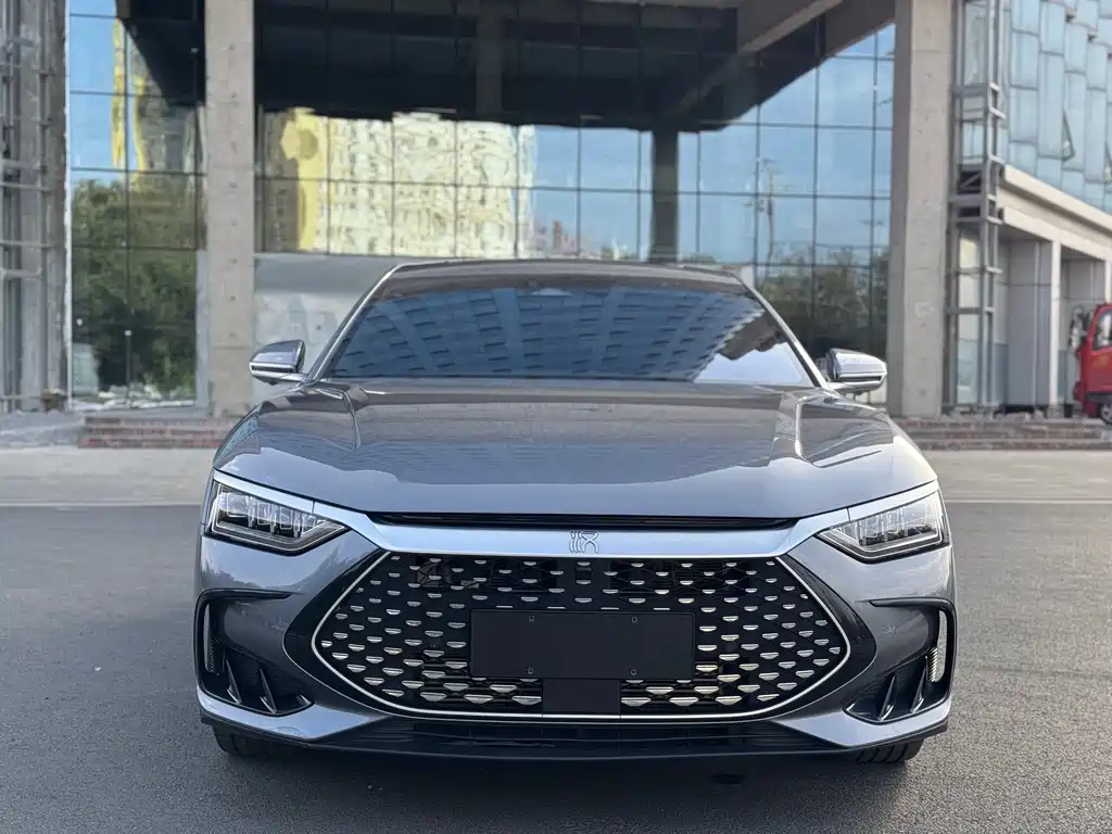 BYD Han — миниатюра 2
