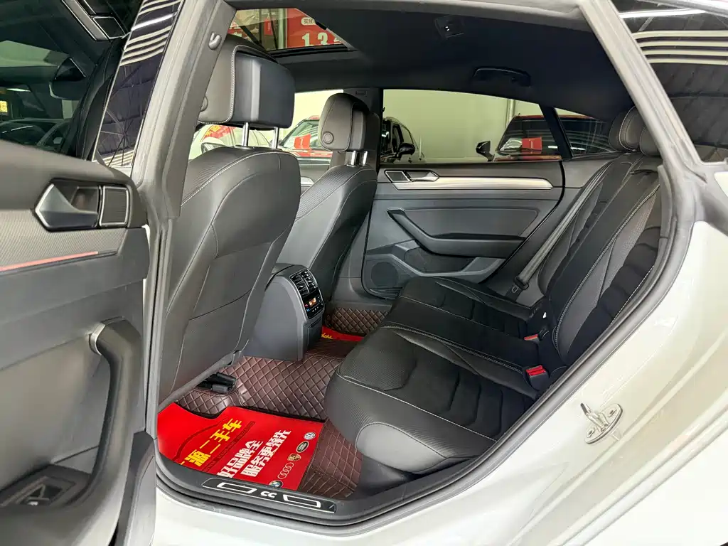Volkswagen CC — миниатюра 8