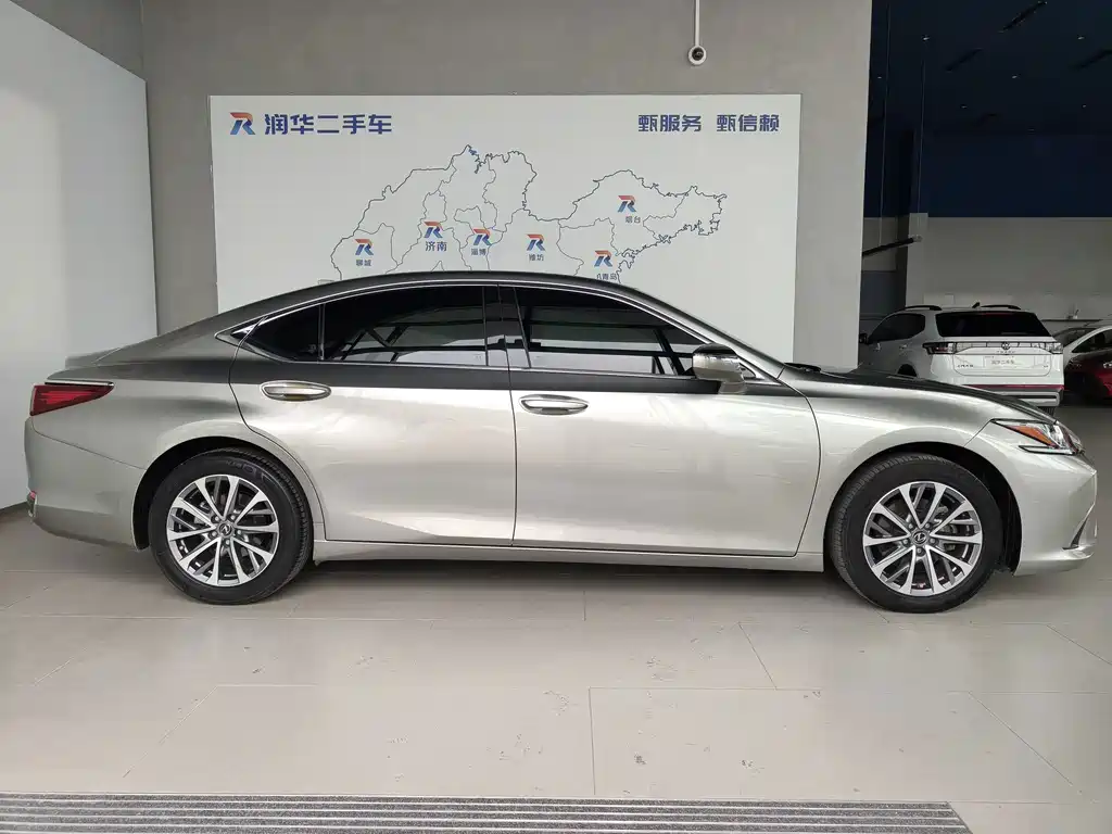 Lexus ES — миниатюра 3