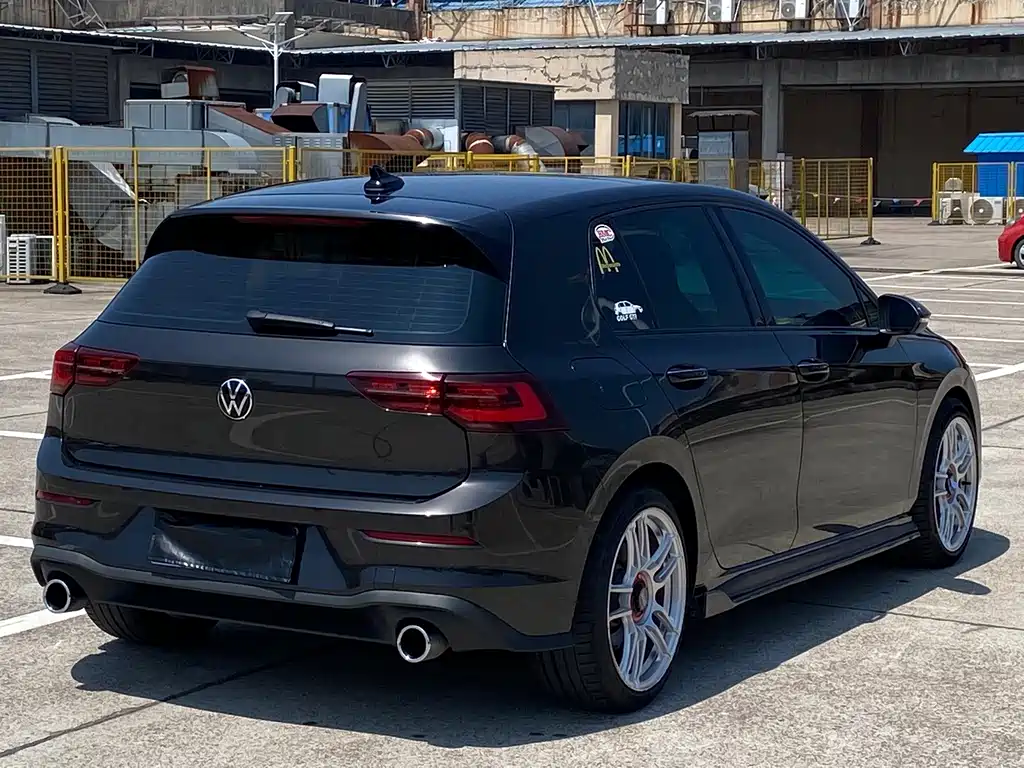 Volkswagen Golf GTI — миниатюра 7