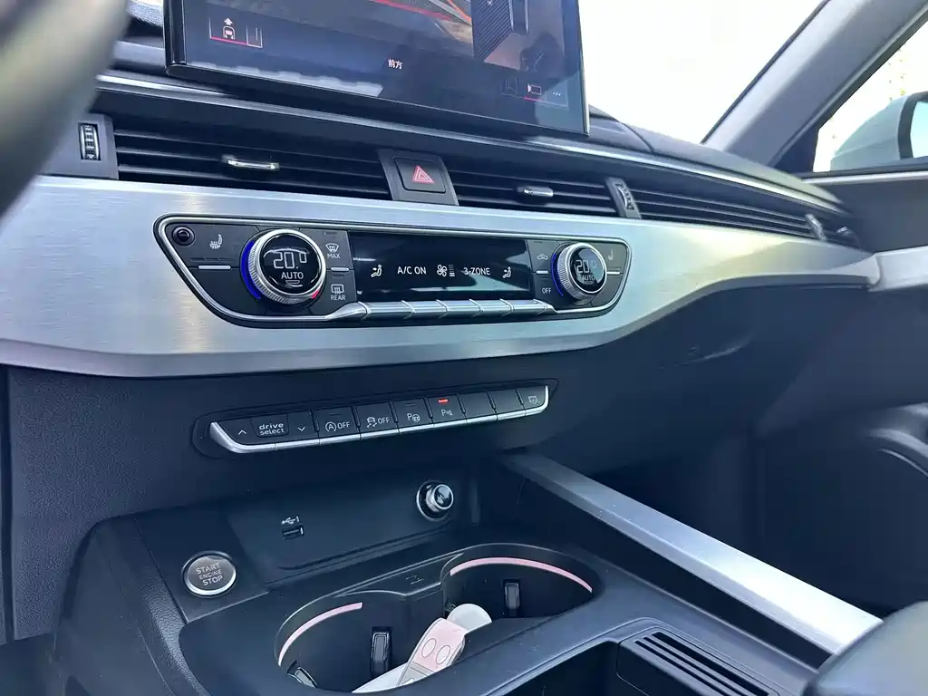 Audi A4L — миниатюра 8