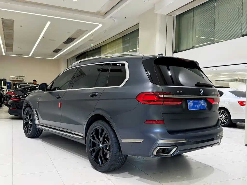 BMW X7 xDrive M50i Glory Night Collection Edition, фото 17