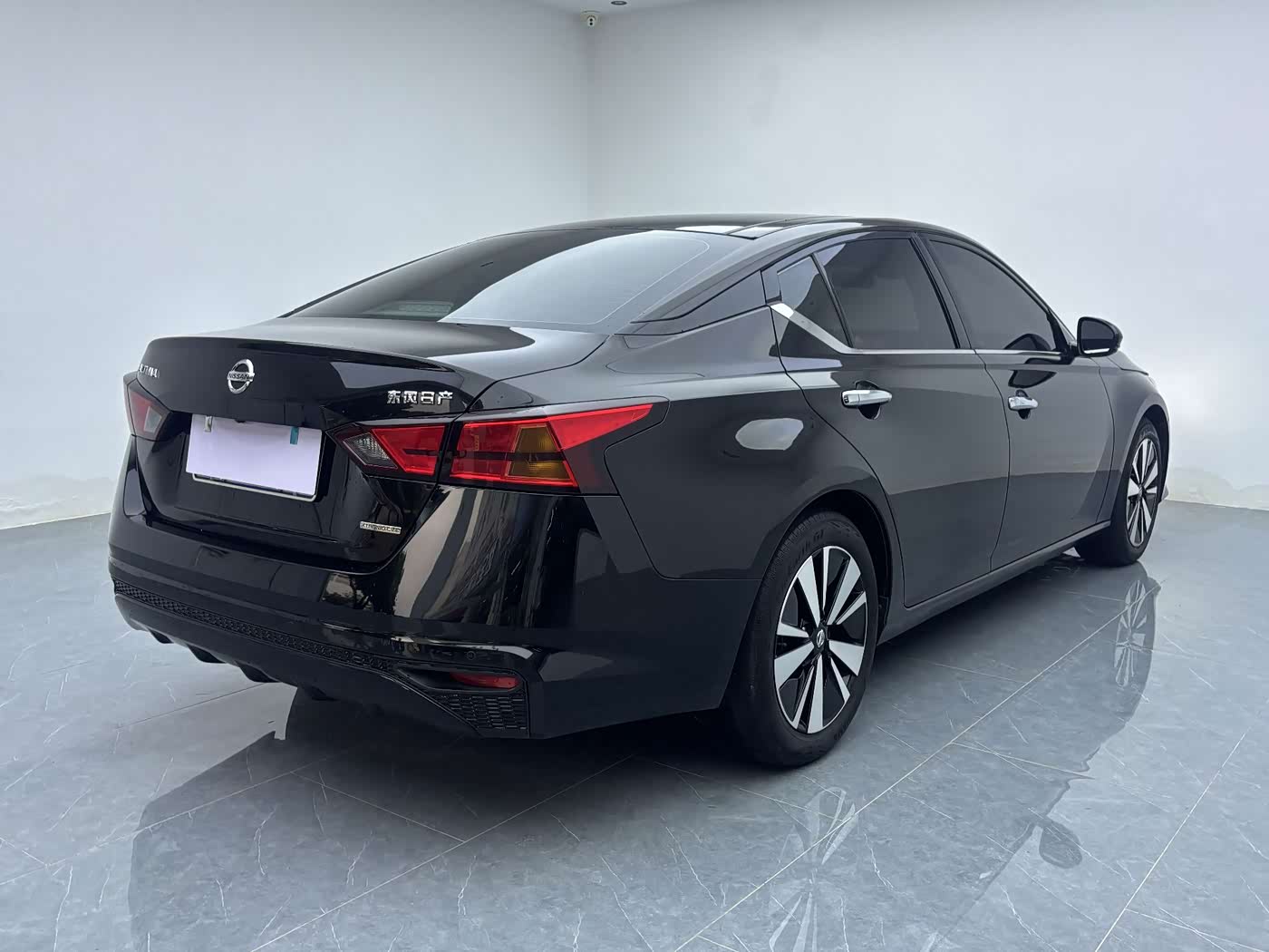 Nissan Teana 2.0 л 2022 г. Чёрный, пробег 35000 км