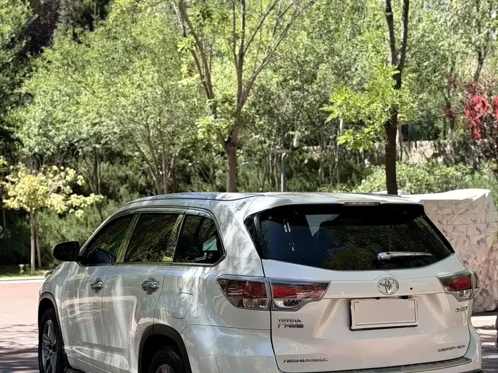 Toyota Highlander — миниатюра 7