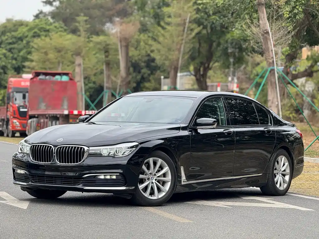 BMW 7 SERIES
