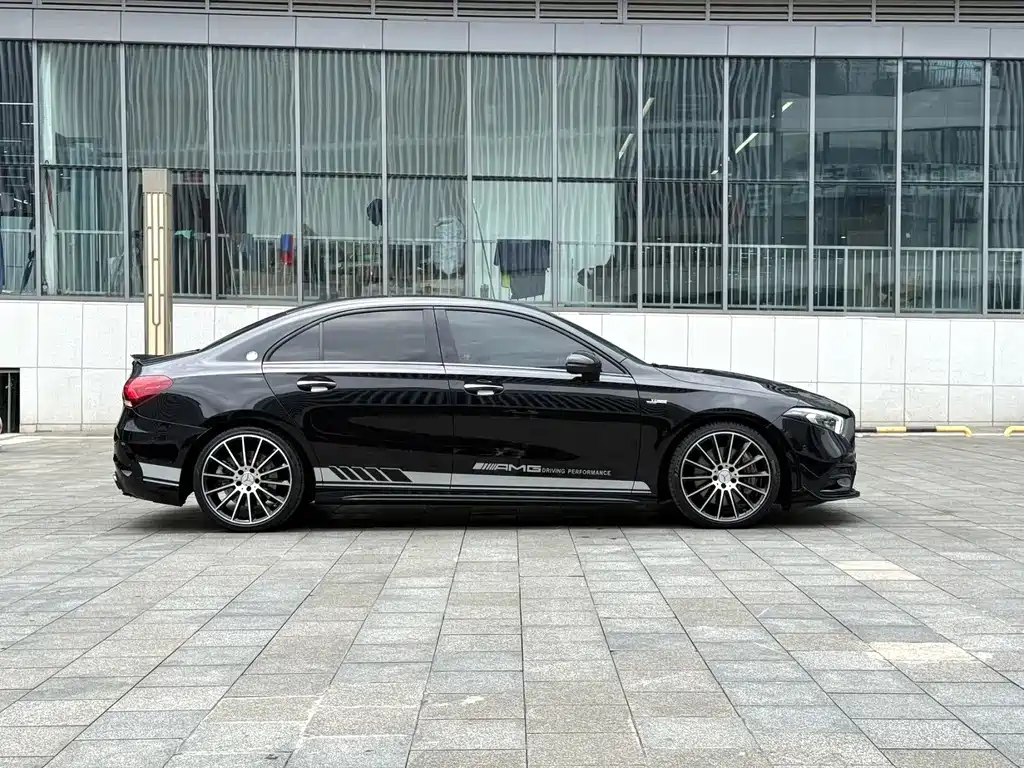 Mercedes-Benz A-Class AMG — миниатюра 2