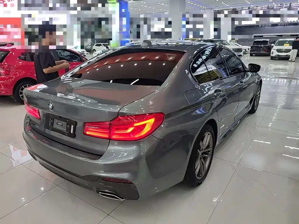 BMW 5 Series (Import) — миниатюра 7