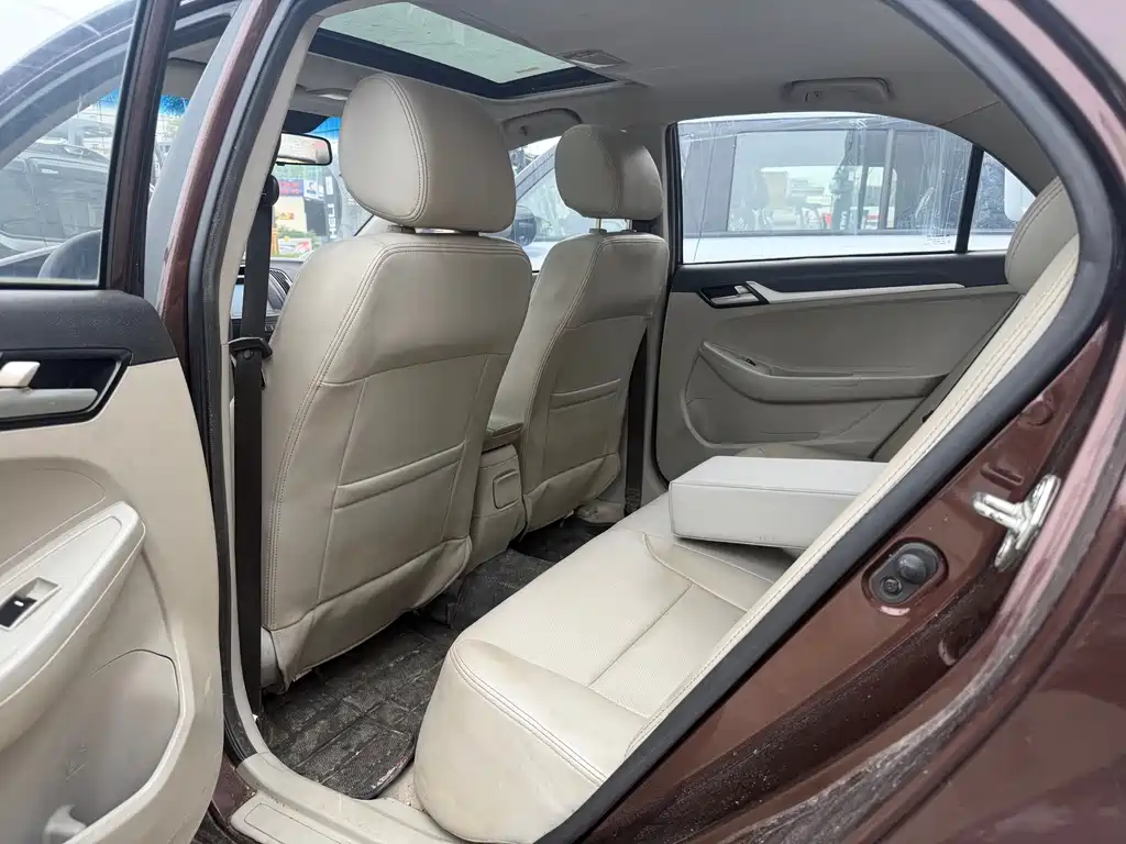 Geely Vision — миниатюра 5