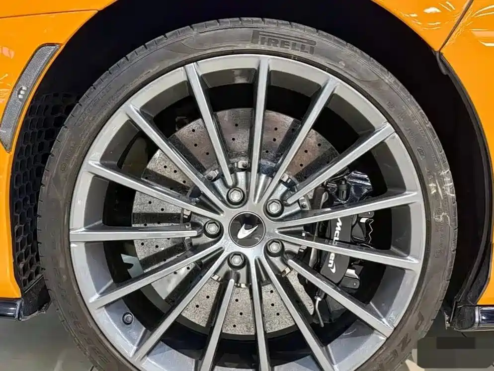 McLaren GT — миниатюра 11
