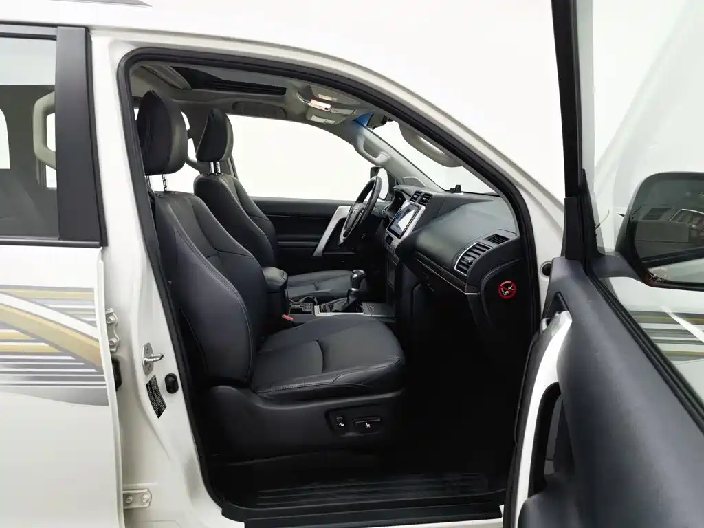 Toyota Prado — миниатюра 23